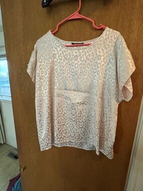SHEIN Light Pink Leopard Satin Short Sleeve Blouse